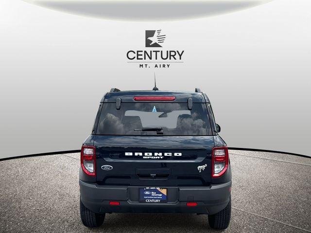 Photo of 2021 Blue Metallic Ford Bronco Sport