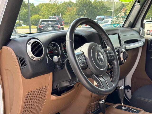 Photo of 2018 Bright White Clearcoat Jeep Wrangler JK Unlimited