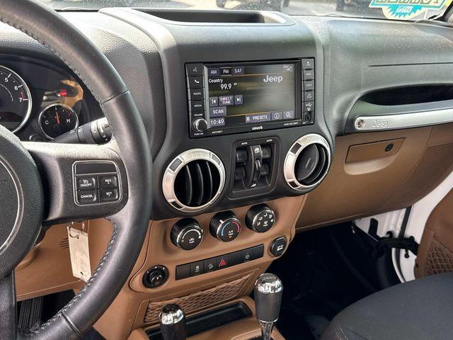 Photo of 2018 Bright White Clearcoat Jeep Wrangler JK Unlimited