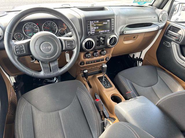 Photo of 2018 Bright White Clearcoat Jeep Wrangler JK Unlimited