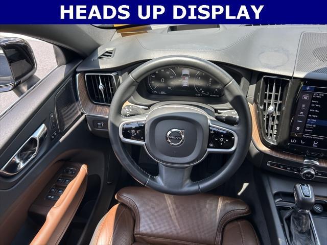 Photo of 2021 Onyx Black Metallic Volvo XC60