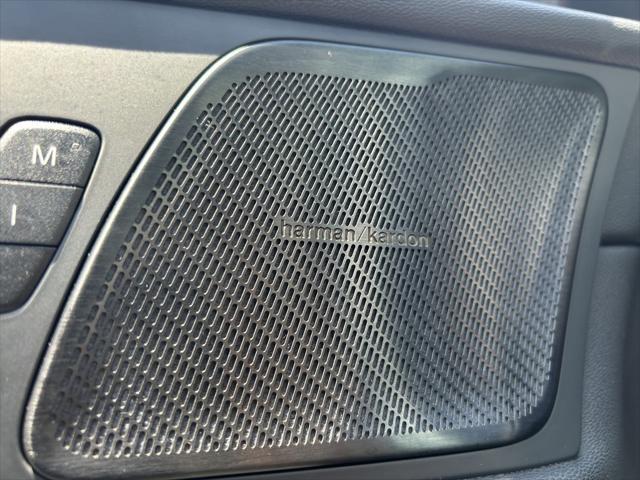 Photo of 2021 Onyx Black Metallic Volvo XC60