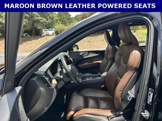 Photo of 2021 Onyx Black Metallic Volvo XC60