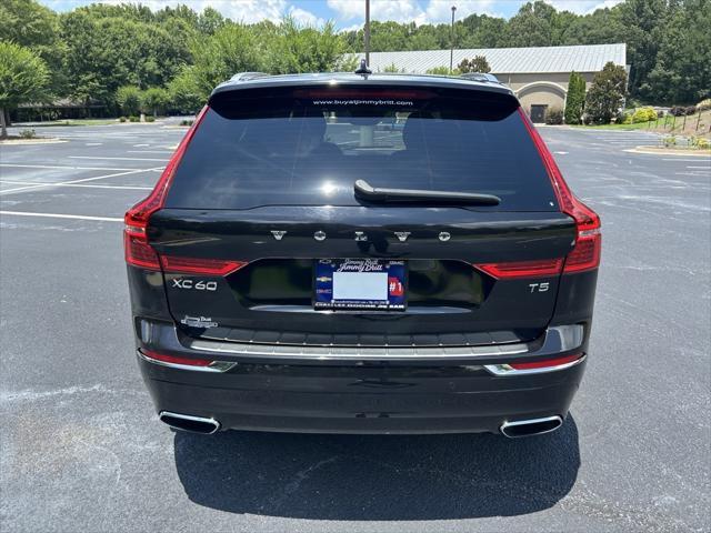 Photo of 2021 Onyx Black Metallic Volvo XC60