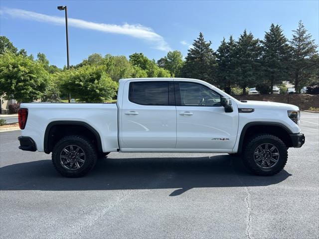 Photo of 2025 Summit White GMC Sierra 1500