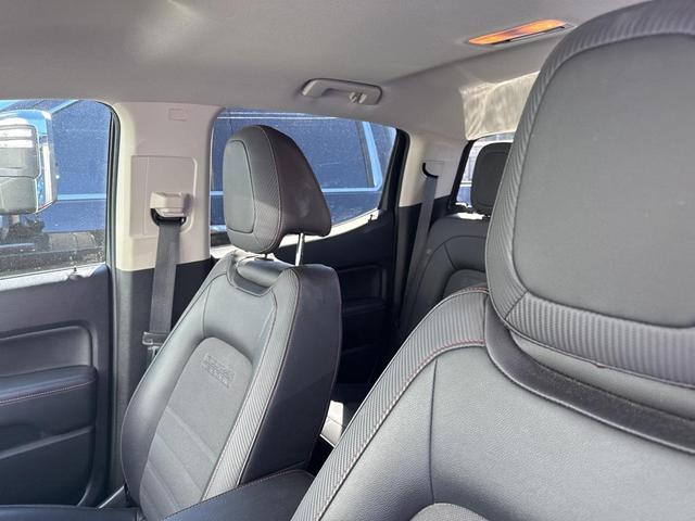 Photo of 2016 Onyx Black GMC Canyon