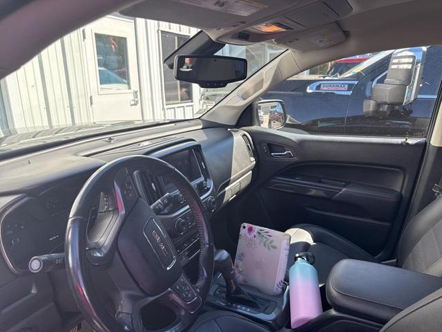 Photo of 2016 Onyx Black GMC Canyon