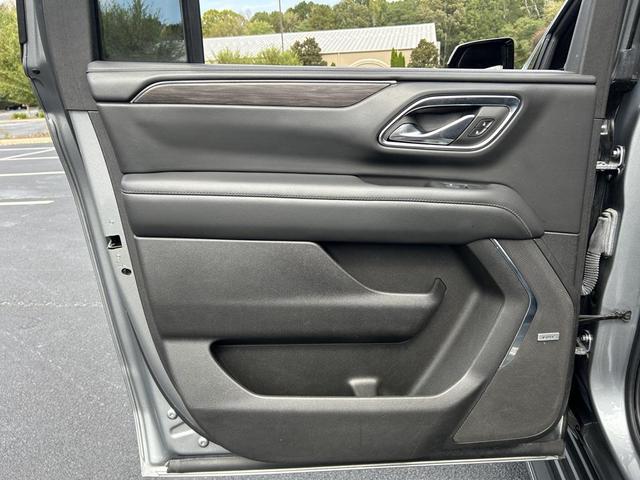Photo of 2023 Sterling Gray Metallic Chevrolet Suburban