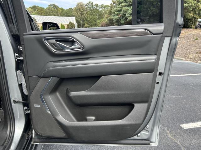 Photo of 2023 Sterling Gray Metallic Chevrolet Suburban