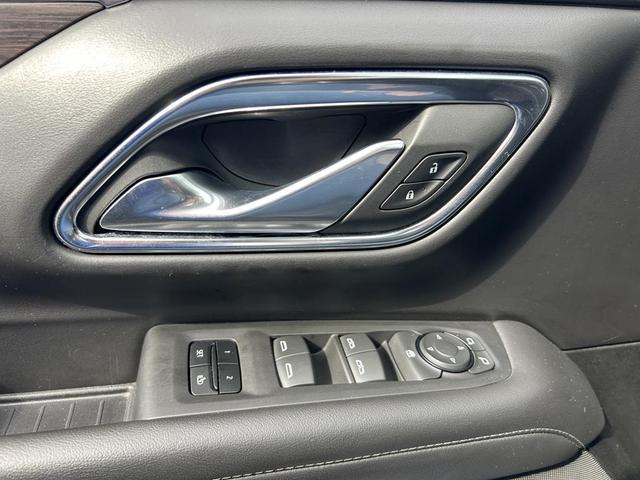 Photo of 2023 Sterling Gray Metallic Chevrolet Suburban