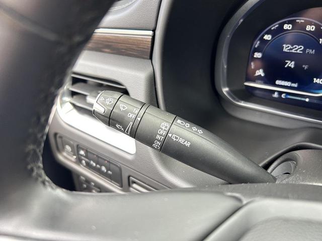 Photo of 2023 Sterling Gray Metallic Chevrolet Suburban