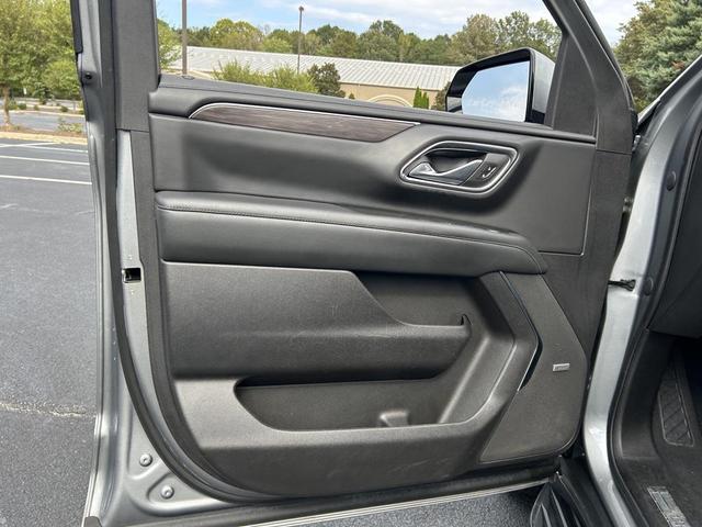 Photo of 2023 Sterling Gray Metallic Chevrolet Suburban