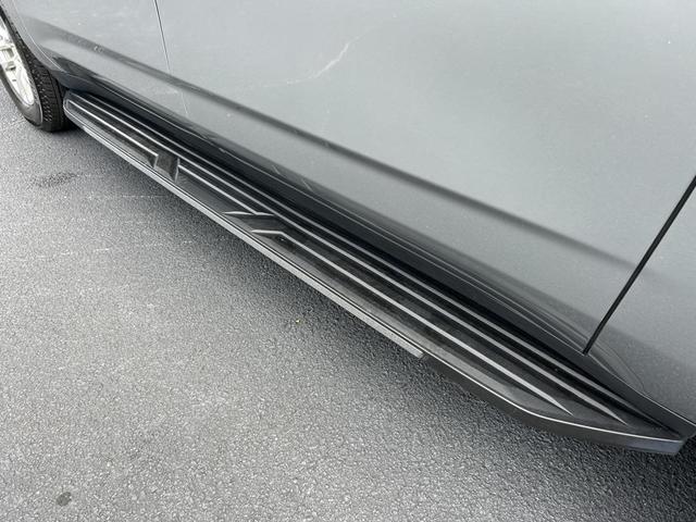 Photo of 2023 Sterling Gray Metallic Chevrolet Suburban