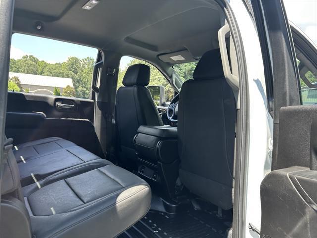 Photo of 2023 Summit White Chevrolet Silverado 3500