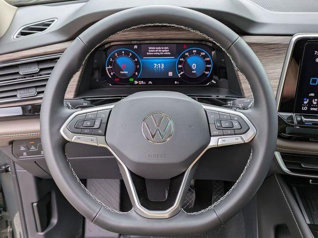 Photo of 2025 Avocado Green Pearl Volkswagen Atlas