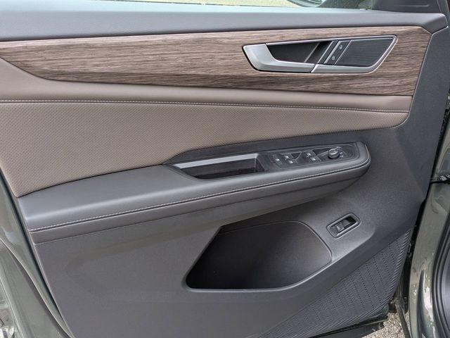 Photo of 2025 Avocado Green Pearl Volkswagen Atlas