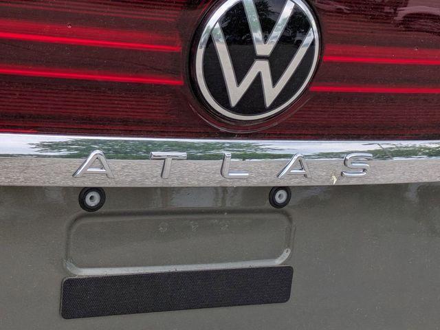 Photo of 2025 Avocado Green Pearl Volkswagen Atlas