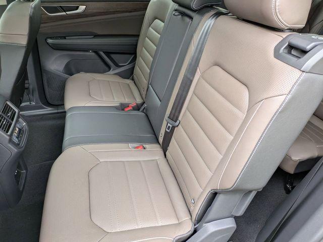 Photo of 2025 Avocado Green Pearl Volkswagen Atlas