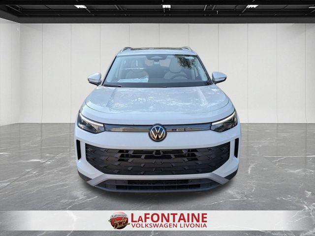 Photo of 2025 Pure White Volkswagen Tiguan