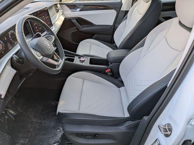 Photo of 2025 Pure White Volkswagen Tiguan