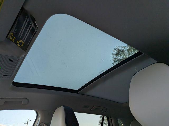 Photo of 2025 Pure White Volkswagen Tiguan