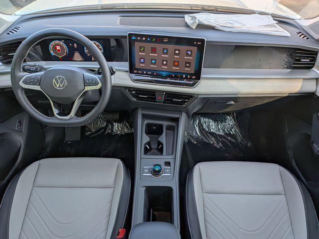 Photo of 2025 Pure White Volkswagen Tiguan