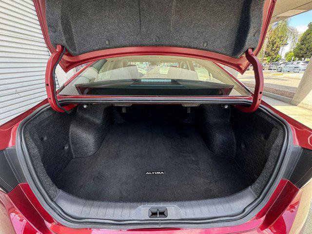 Photo of 2024 Scarlet Ember Nissan Altima