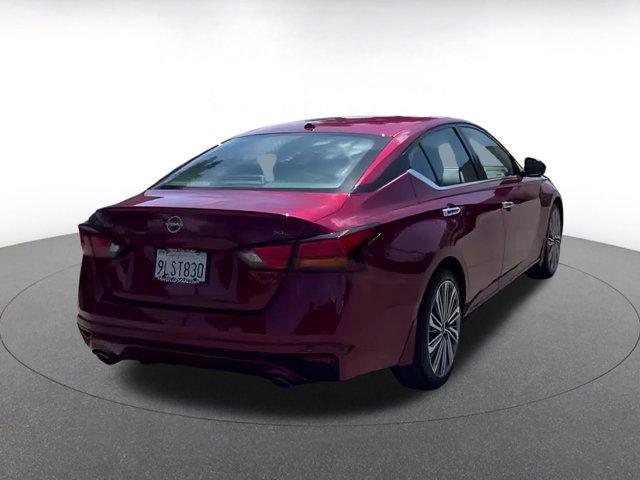 Photo of 2024 Scarlet Ember Nissan Altima