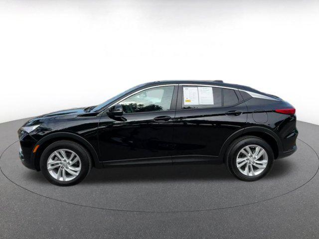 Photo of 2025 Ebony Twilight Metallic Buick Envista