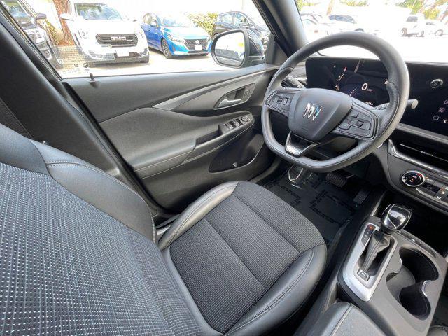 Photo of 2025 Ebony Twilight Metallic Buick Envista