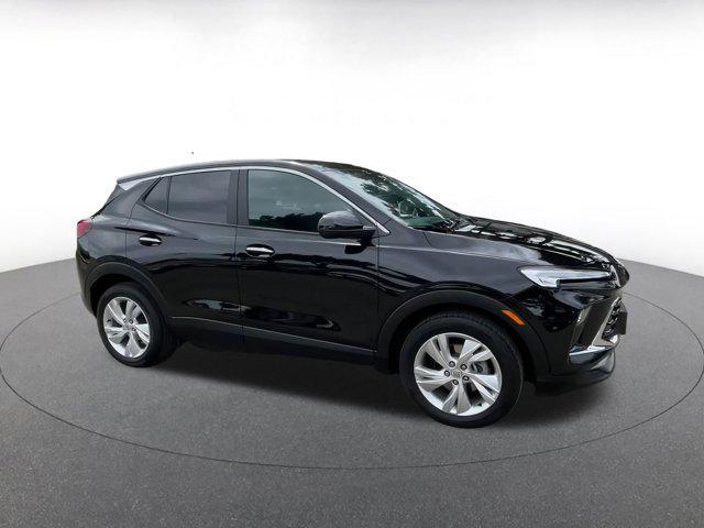 Photo of 2025 Ebony Twilight Metallic Buick Encore GX