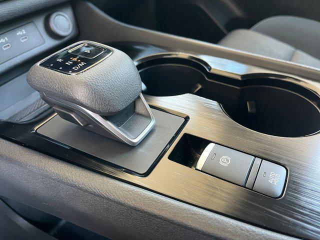 Photo of 2024 Super Black Nissan Rogue