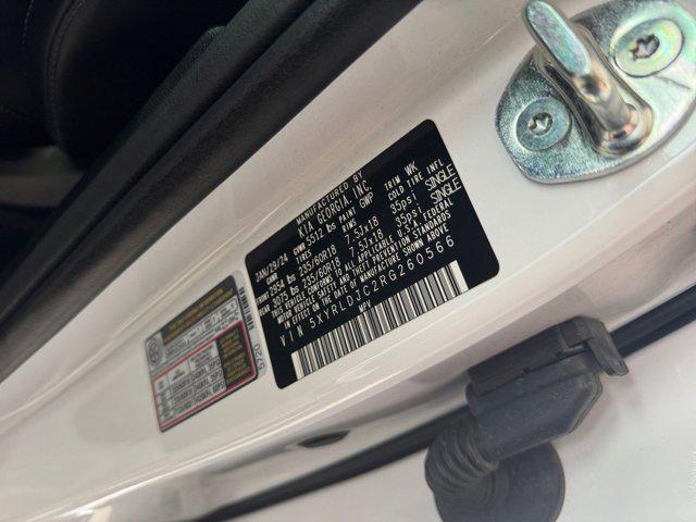 Photo of 2024 Glacial White Pearl Kia Sorento