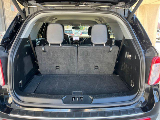 Photo of 2023 Agate Black Metallic Ford Explorer