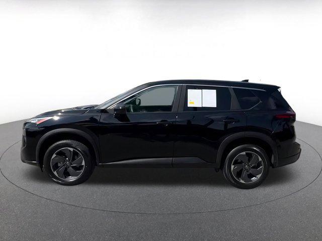 Photo of 2024 Super Black Nissan Rogue