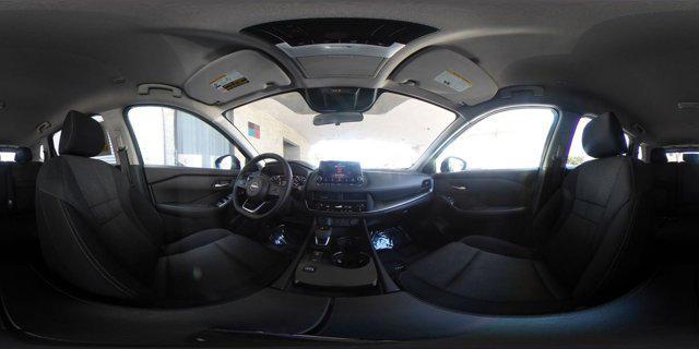Photo of 2024 Super Black Nissan Rogue