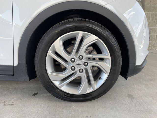 Photo of 2023 Summit White Chevrolet Bolt EV