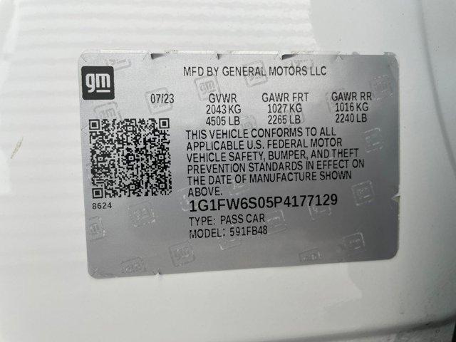 Photo of 2023 Summit White Chevrolet Bolt EV