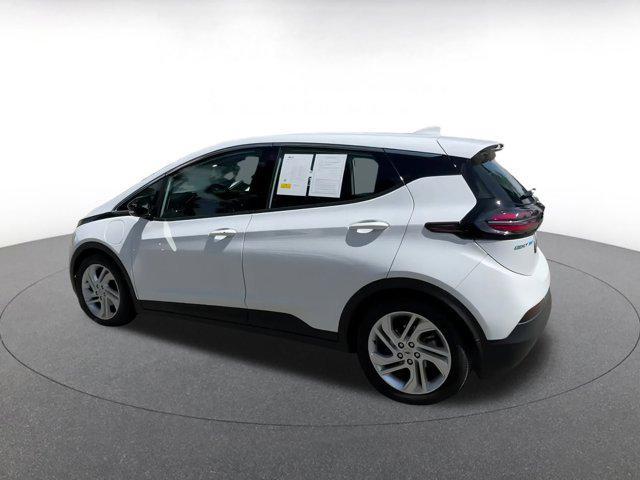 Photo of 2023 Summit White Chevrolet Bolt EV