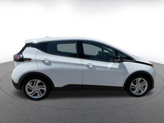 Photo of 2023 Summit White Chevrolet Bolt EV