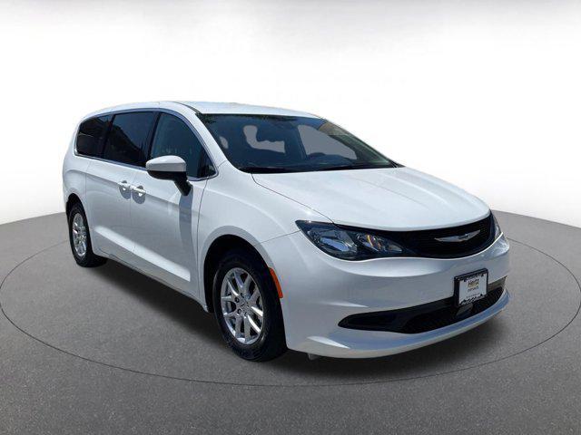 2023 Chrysler Voyager