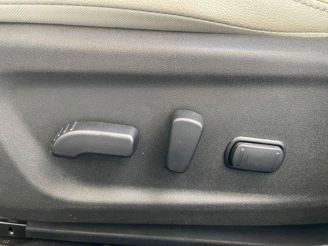 Photo of 2024 Pearl White Tricoat Nissan Altima