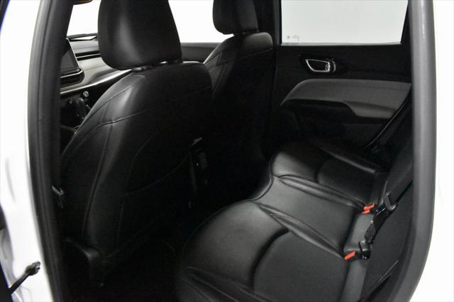 Photo of 2023 Bright White Clearcoat Jeep Compass