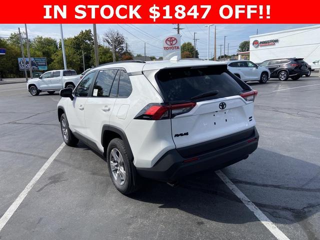 Photo of 2025 Ice Toyota RAV4