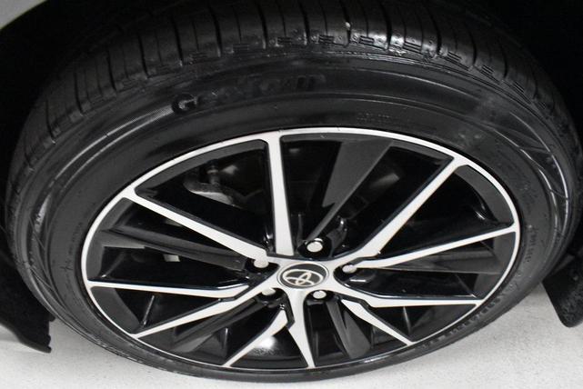 Photo of 2023 Predawn Gray Mica Toyota Camry