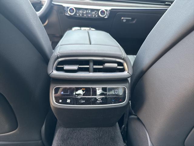 Photo of 2024 Makalu Gray Genesis G80