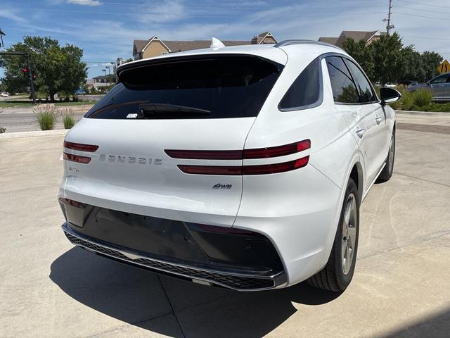 Photo of 2026 Uyuni White Genesis GV70