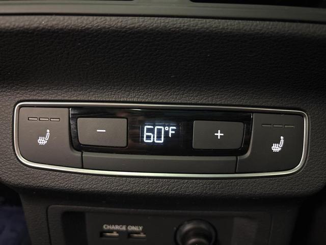 Photo of 2024 Arkona White Audi SQ5