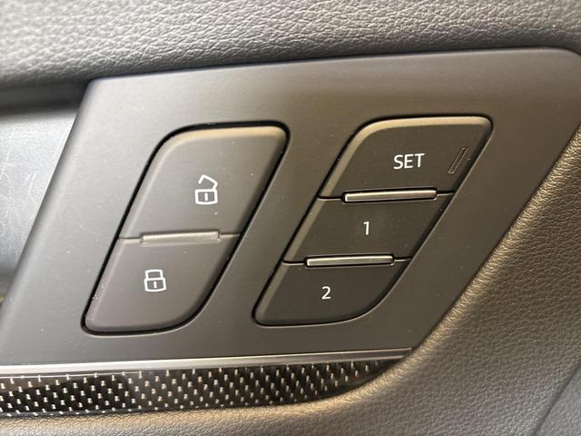 Photo of 2024 Arkona White Audi SQ5