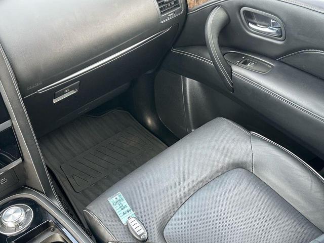 Photo of 2023 Anthracite Gray INFINITI QX80